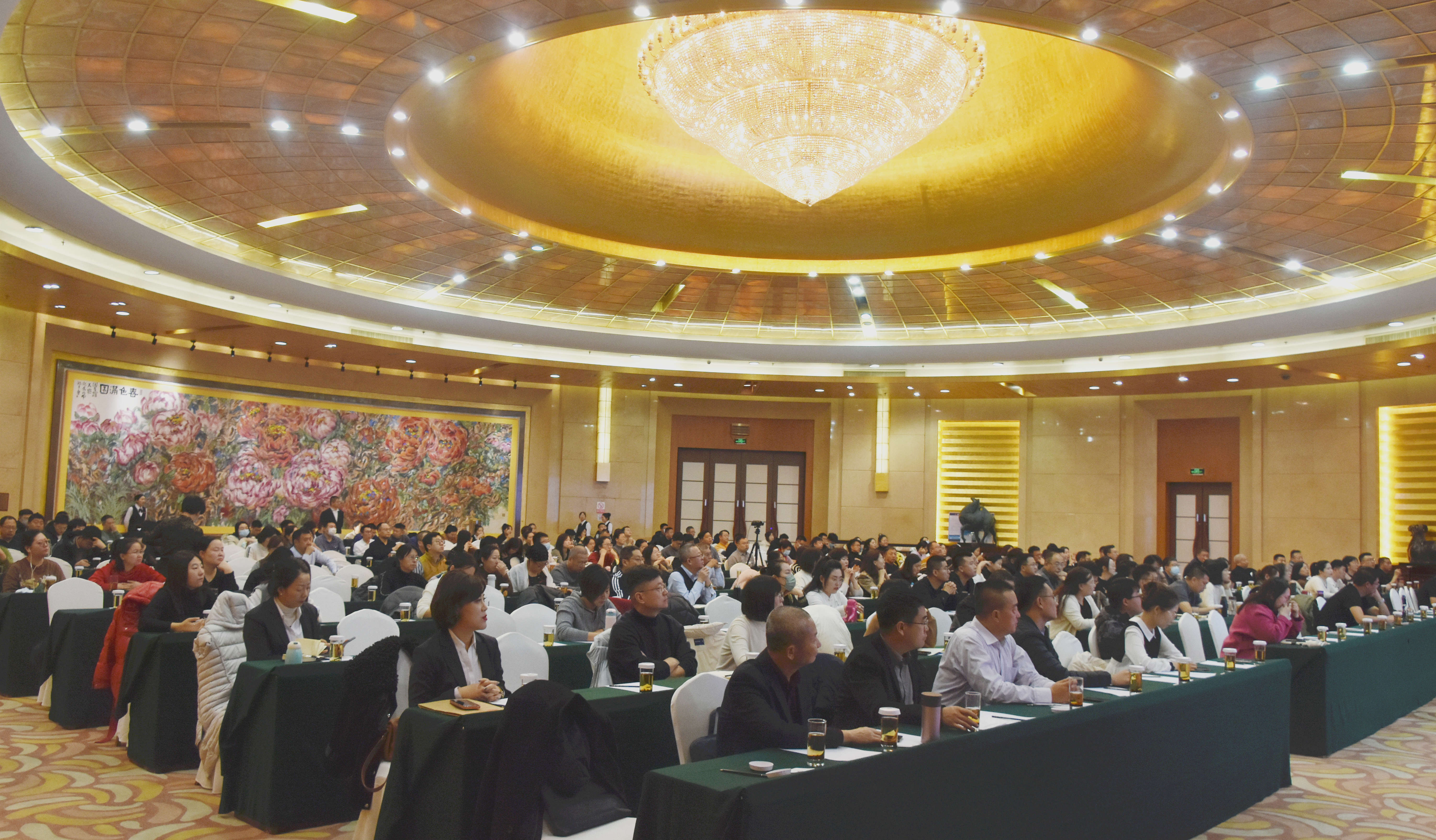 會(huì)場(chǎng)1_副本.jpg 會(huì)場(chǎng)1_副本.jpg